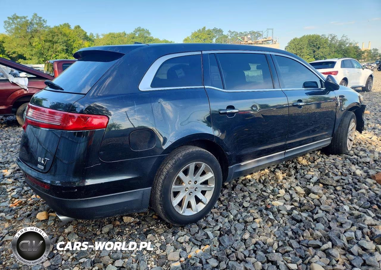 2015 Lincoln Mkt VIN:2LMHJ5NK1FBL01052 - 3