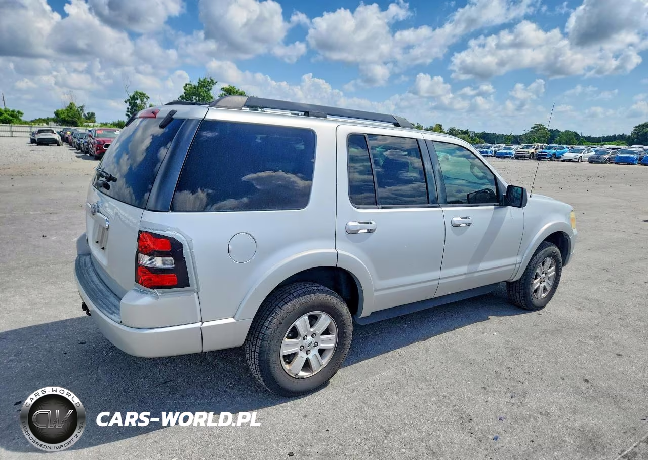 2010 Ford Explorer Xlt VIN:1FMEU6DE0AUA70574 - 3
