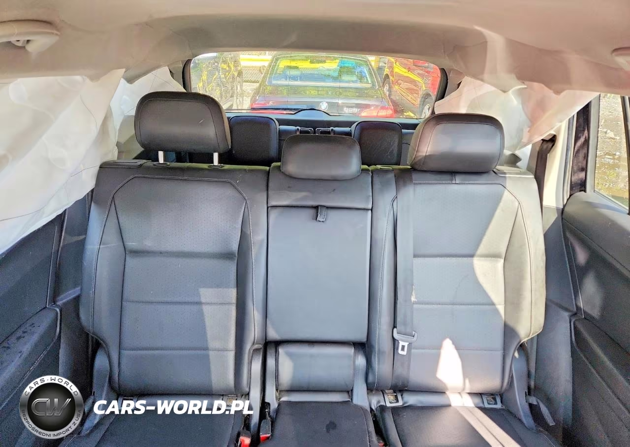 2018 Volkswagen Tiguan Se VIN:3VV3B7AX8JM104473 - 10