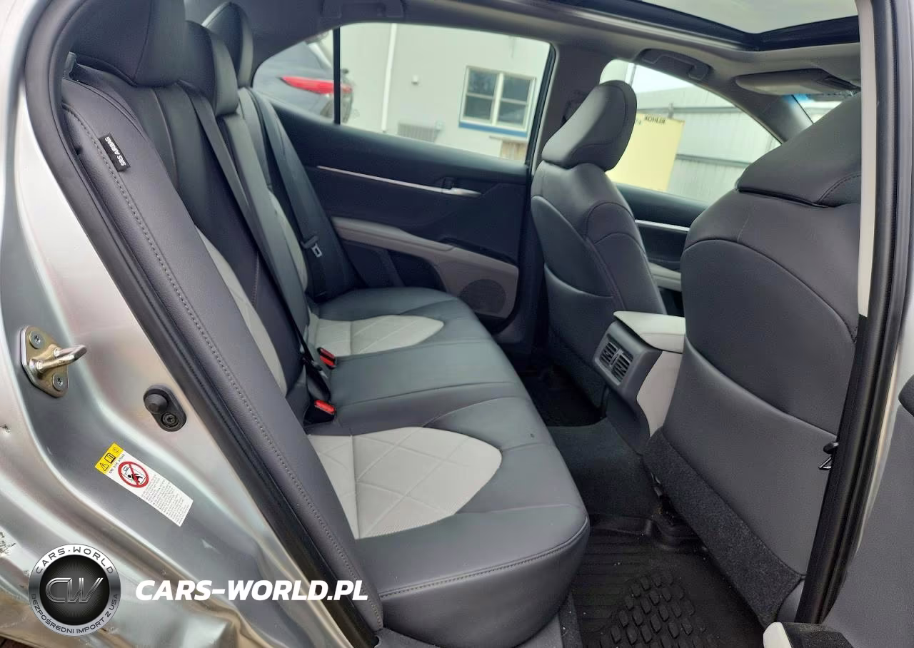 2018 Toyota Camry VIN:4T1BZ1HK7JU016552 - 10