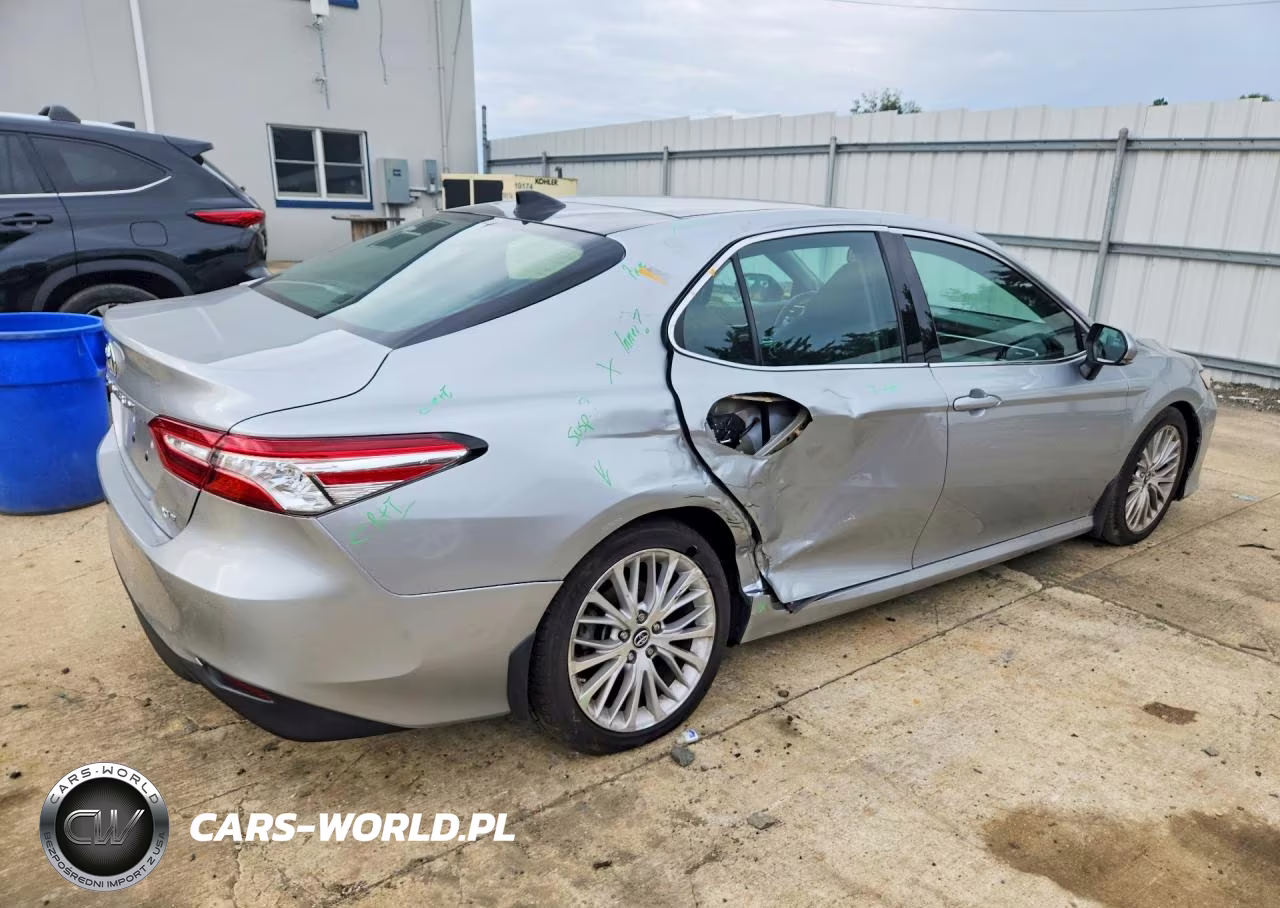 2018 Toyota Camry VIN:4T1BZ1HK7JU016552 - 3