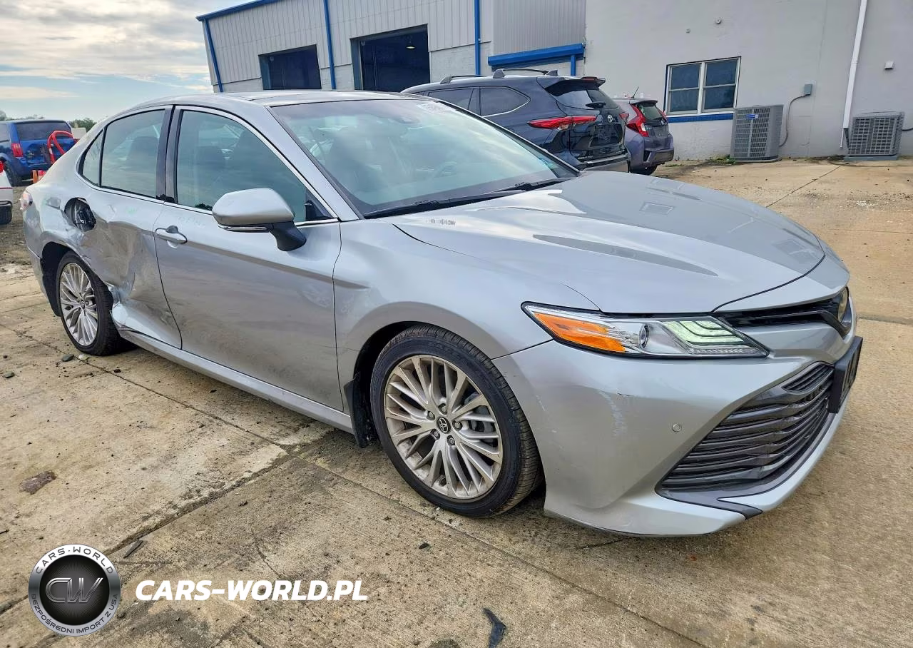 2018 Toyota Camry VIN:4T1BZ1HK7JU016552 - 4
