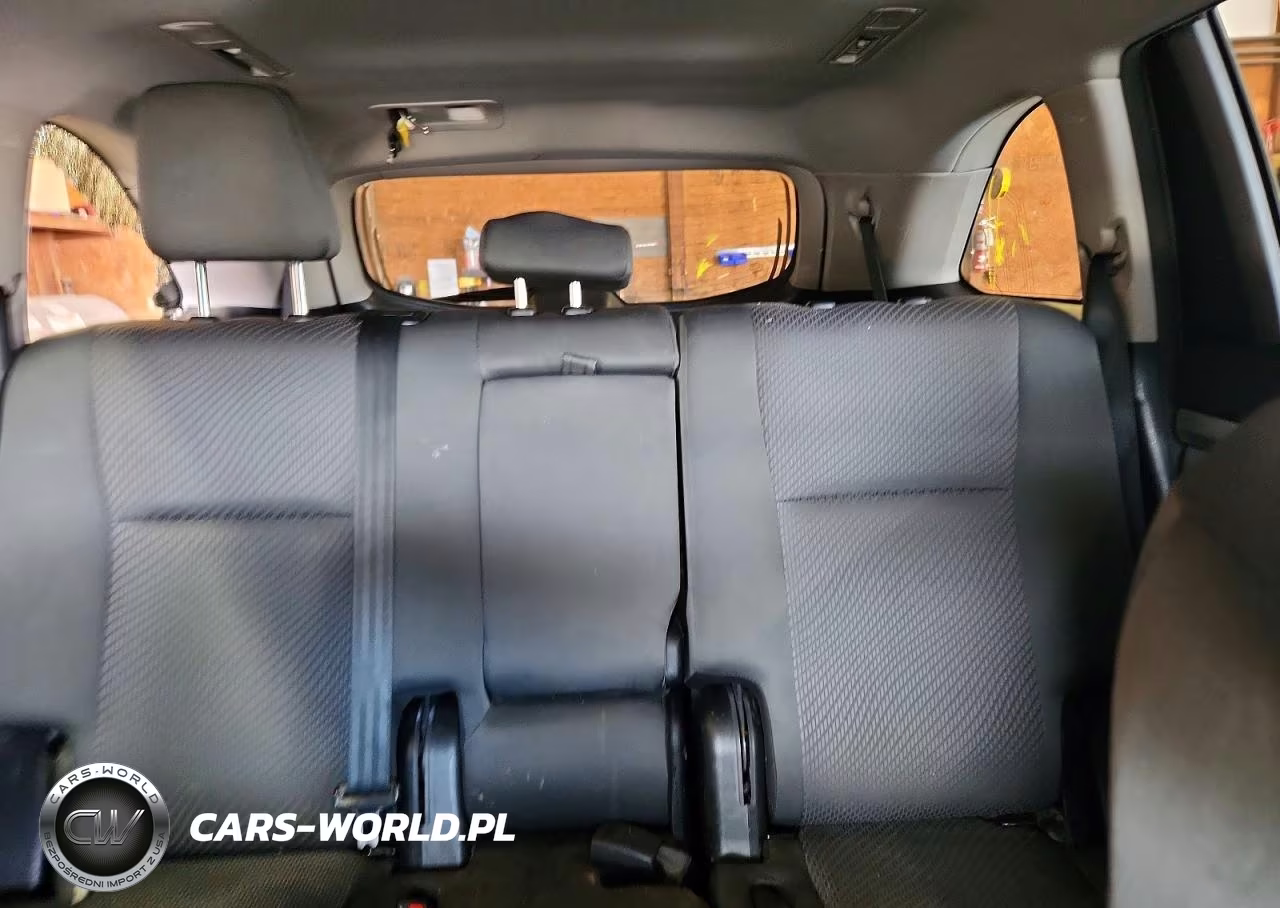 2018 Toyota Highlander Le VIN:5TDBZRFH9JS849400 - 10
