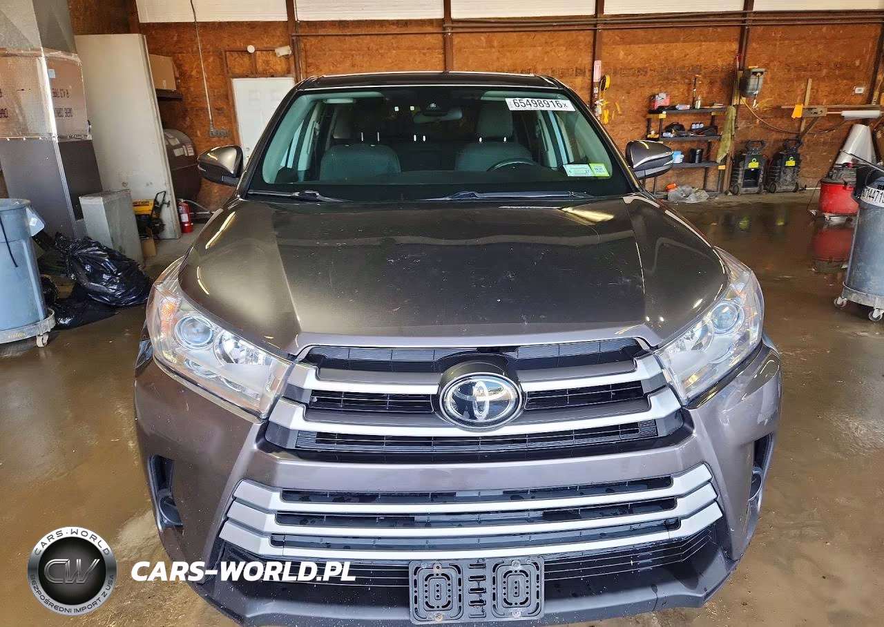 2018 Toyota Highlander Le VIN:5TDBZRFH9JS849400 - 5