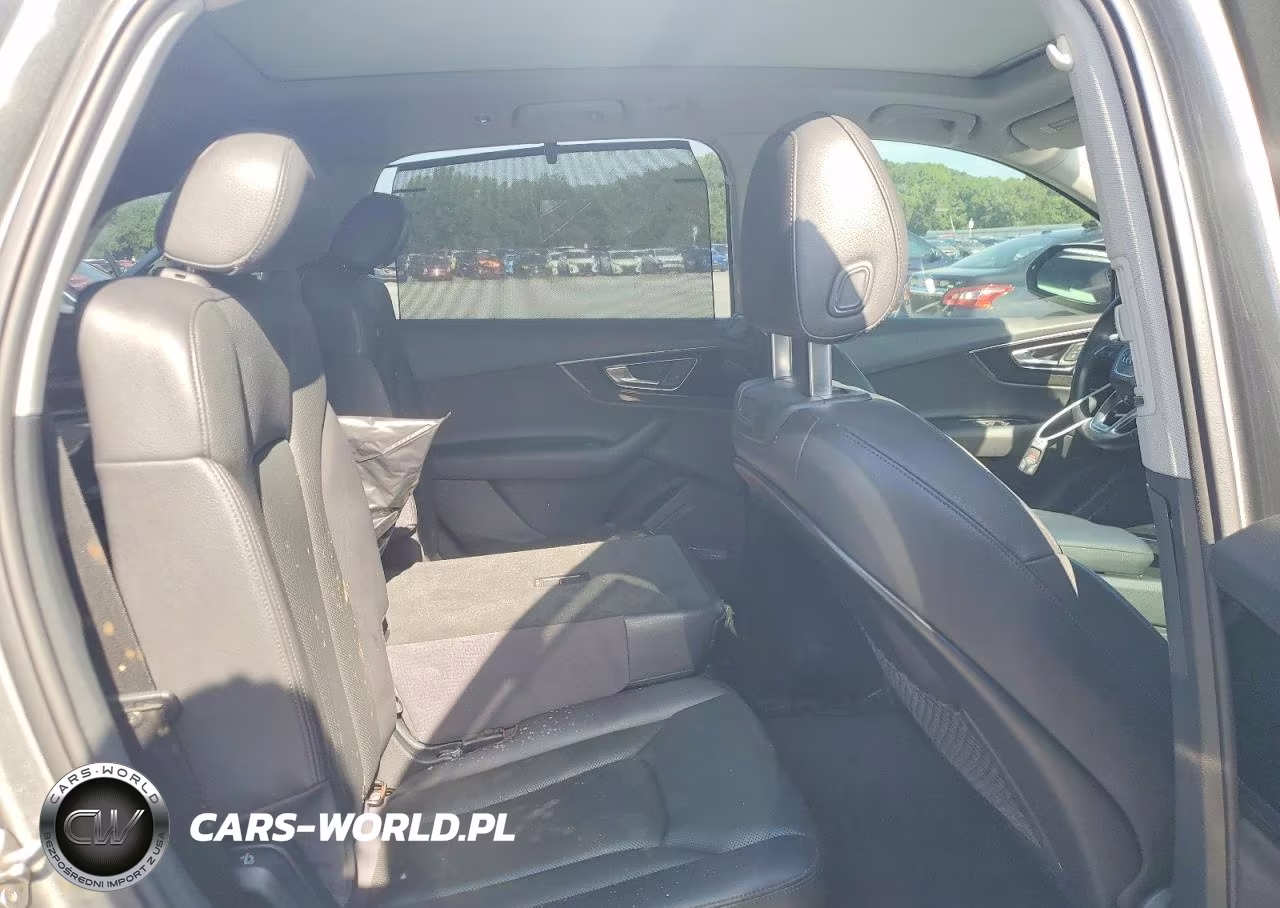2017 Audi Q7 Prestige VIN:WA1VAAF78HD001697 - 11