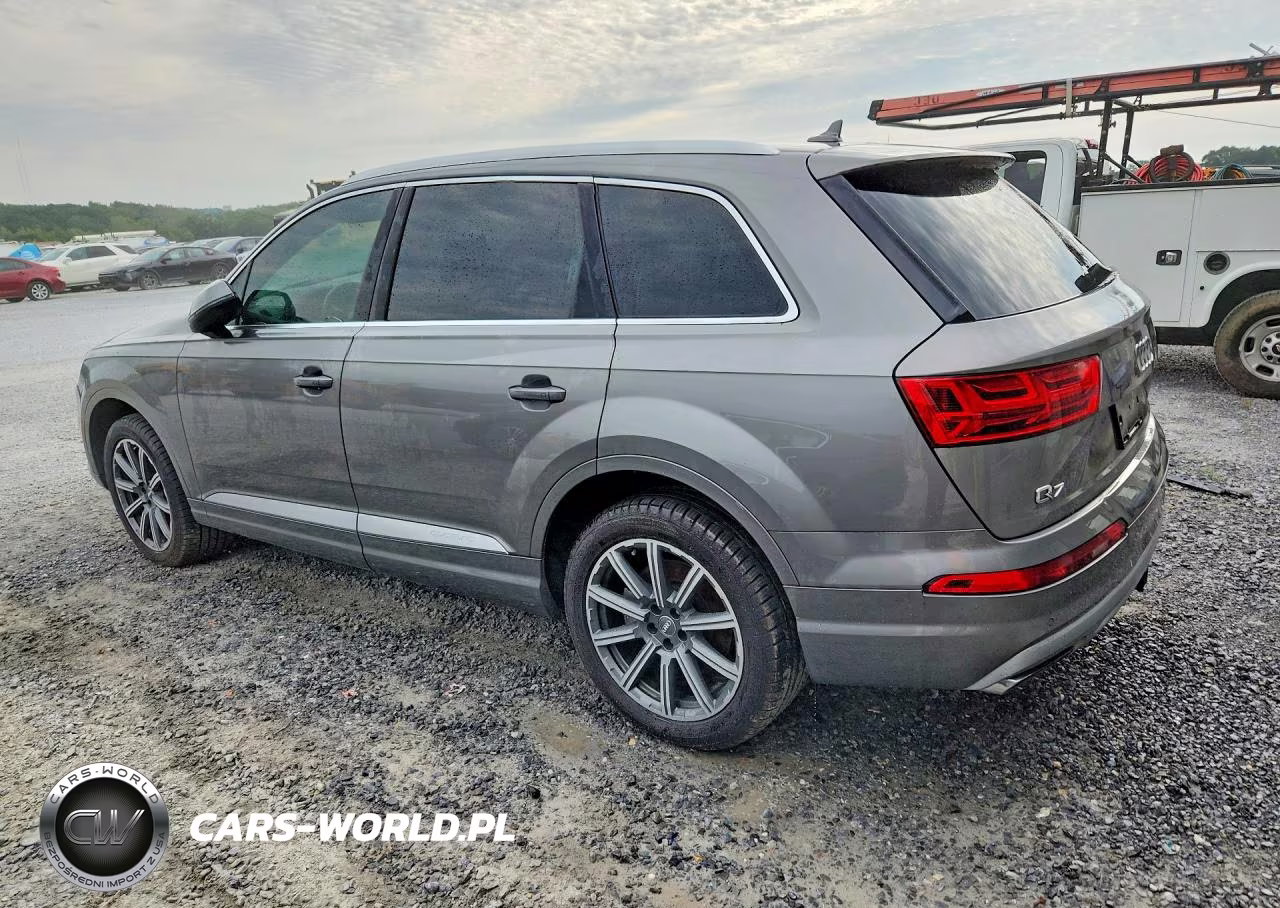 2017 Audi Q7 Prestige VIN:WA1VAAF78HD001697 - 2