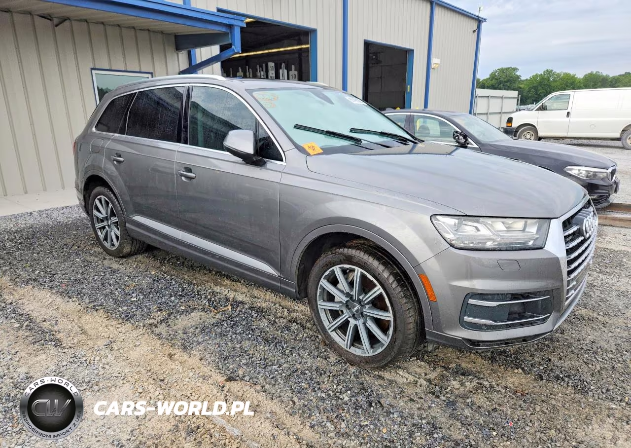 2017 Audi Q7 Prestige VIN:WA1VAAF78HD001697 - 4