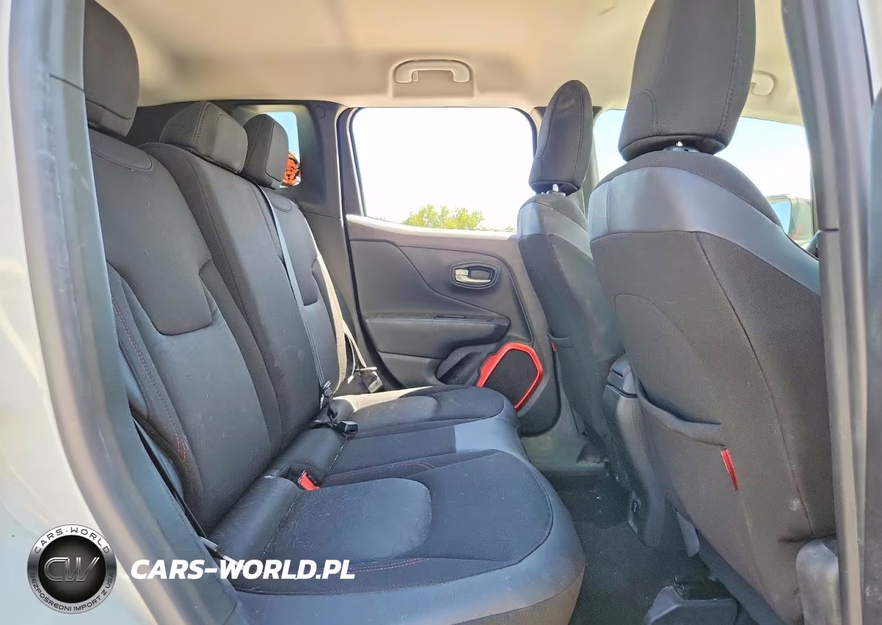 2015 Jeep Renegade Trailhawk VIN:ZACCJBCT9FPB41499 - 11