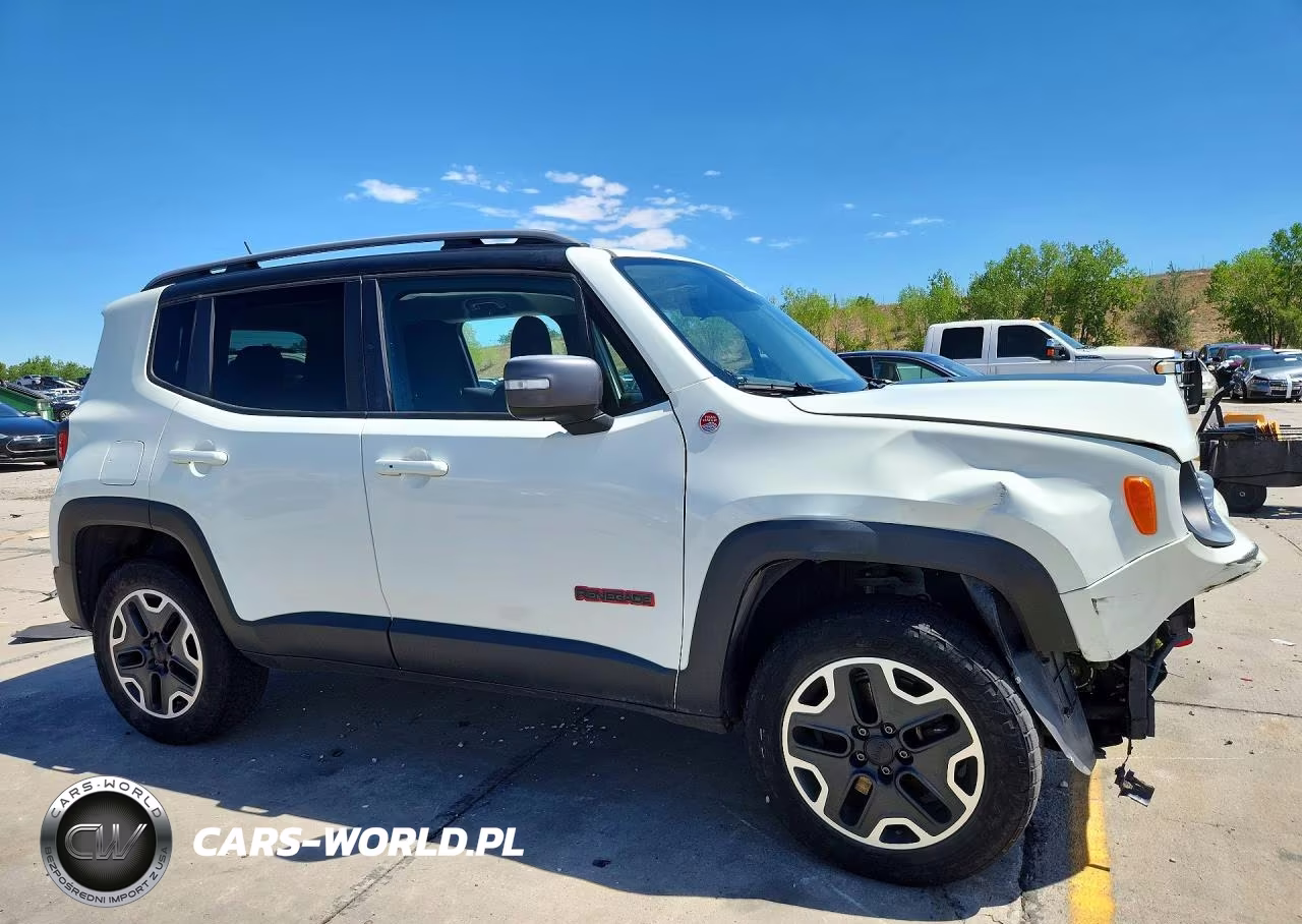 2015 Jeep Renegade Trailhawk VIN:ZACCJBCT9FPB41499 - 4