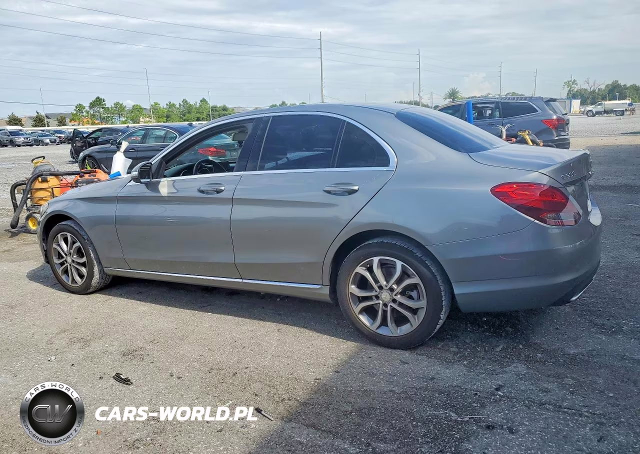 2015 Mercedes-Benz C 300 4Matic VIN:55SWF4KB6FU036122 - 2