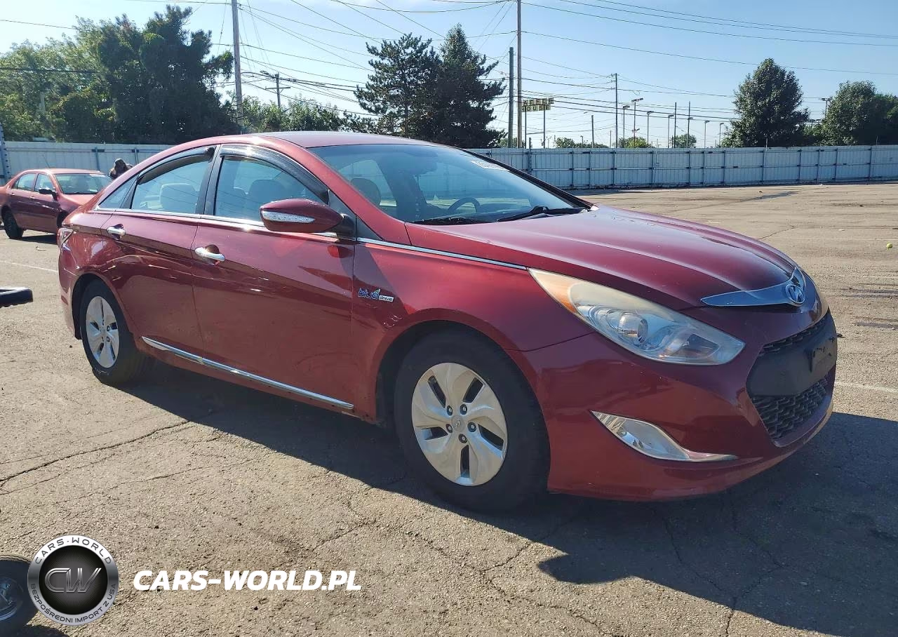 2014 Hyundai Sonata Hybrid VIN:KMHEC4A45EA108925 - 4