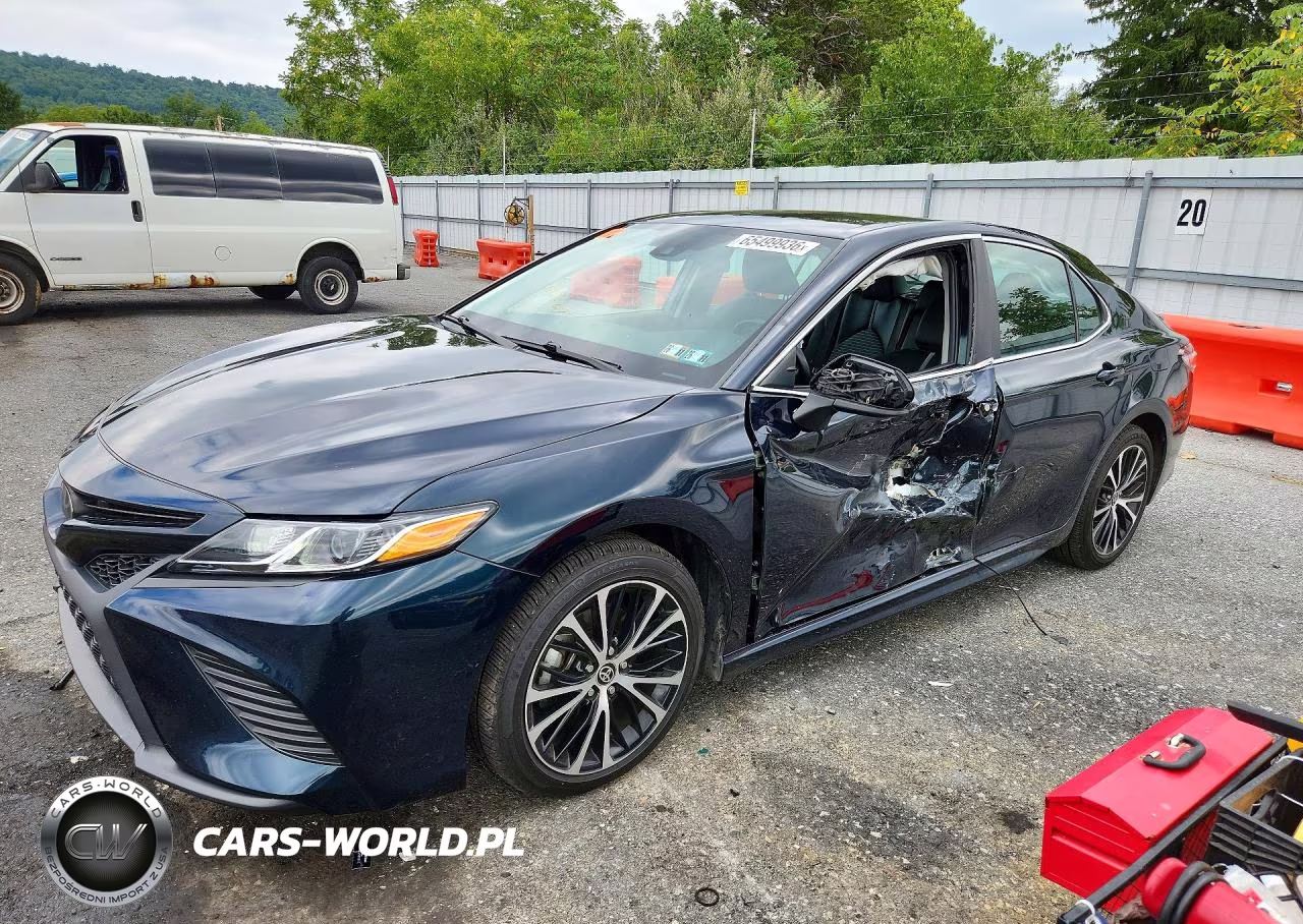 2020 Toyota Camry Se