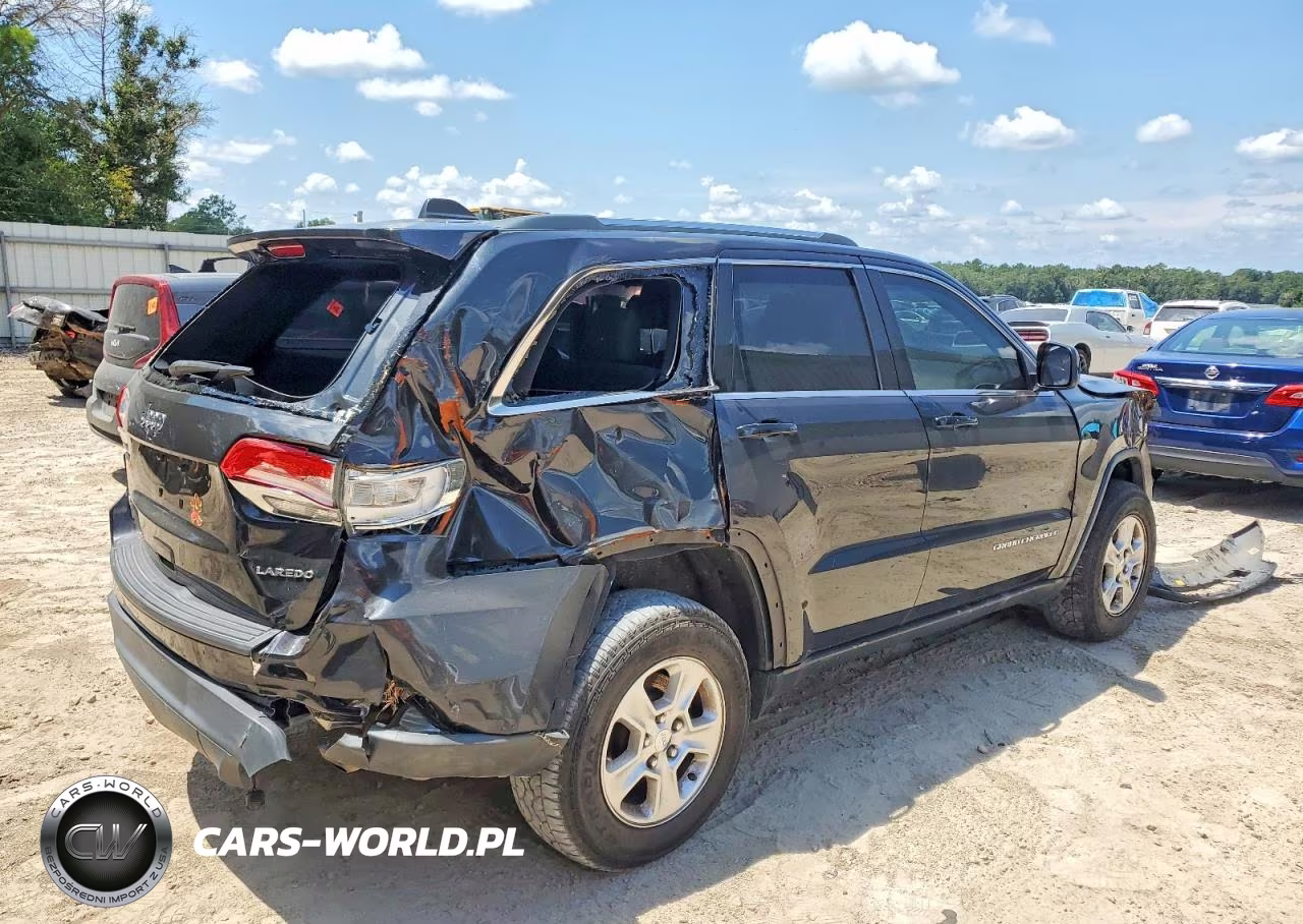 2015 Jeep Grand Cherokee Laredo VIN:1C4RJFAG3FC205161 - 4