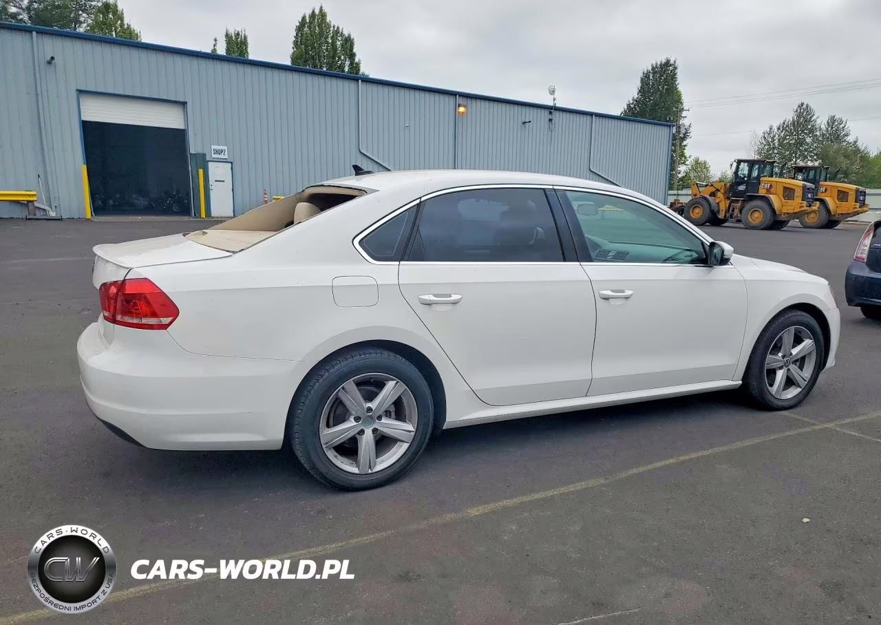 2013 Volkswagen Passat Se VIN:1VWBP7A32DC029765 - 3