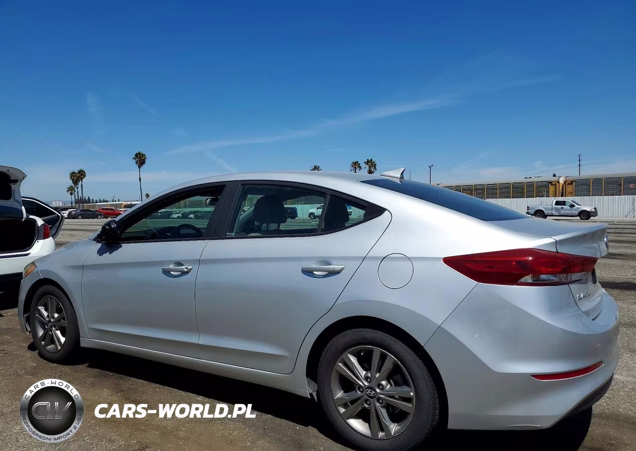 2018 Hyundai Elantra Sel VIN:5NPD84LF4JH289325 - 2