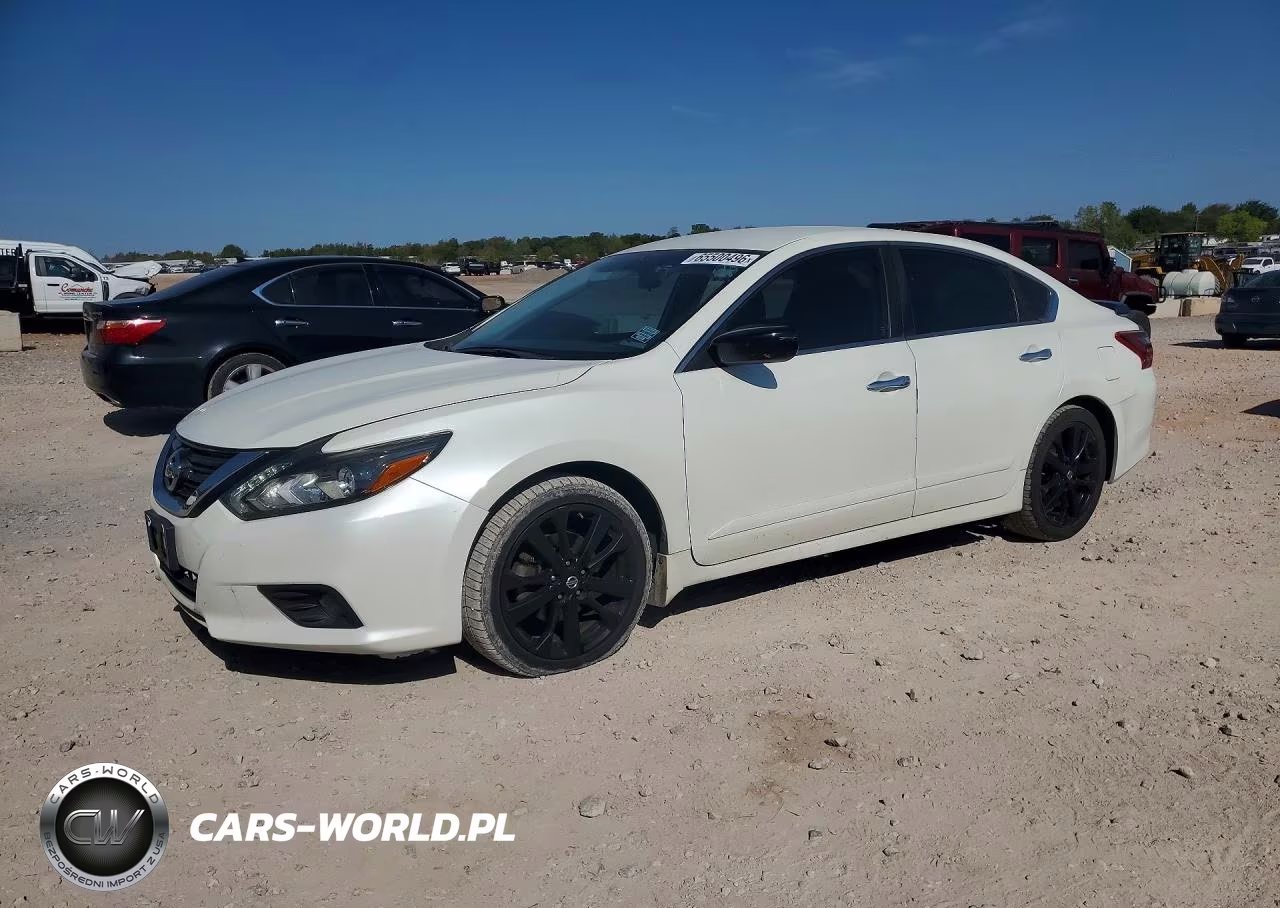 2017 Nissan Altima 2.5 Sr – zdjęcie 1 z 12