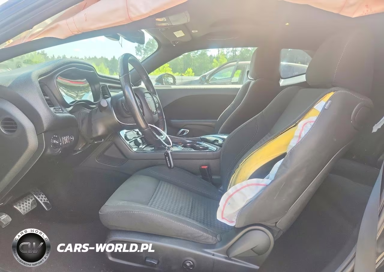 2018 Dodge Challenger Sxt VIN:2C3CDZAG1JH219309 - 7