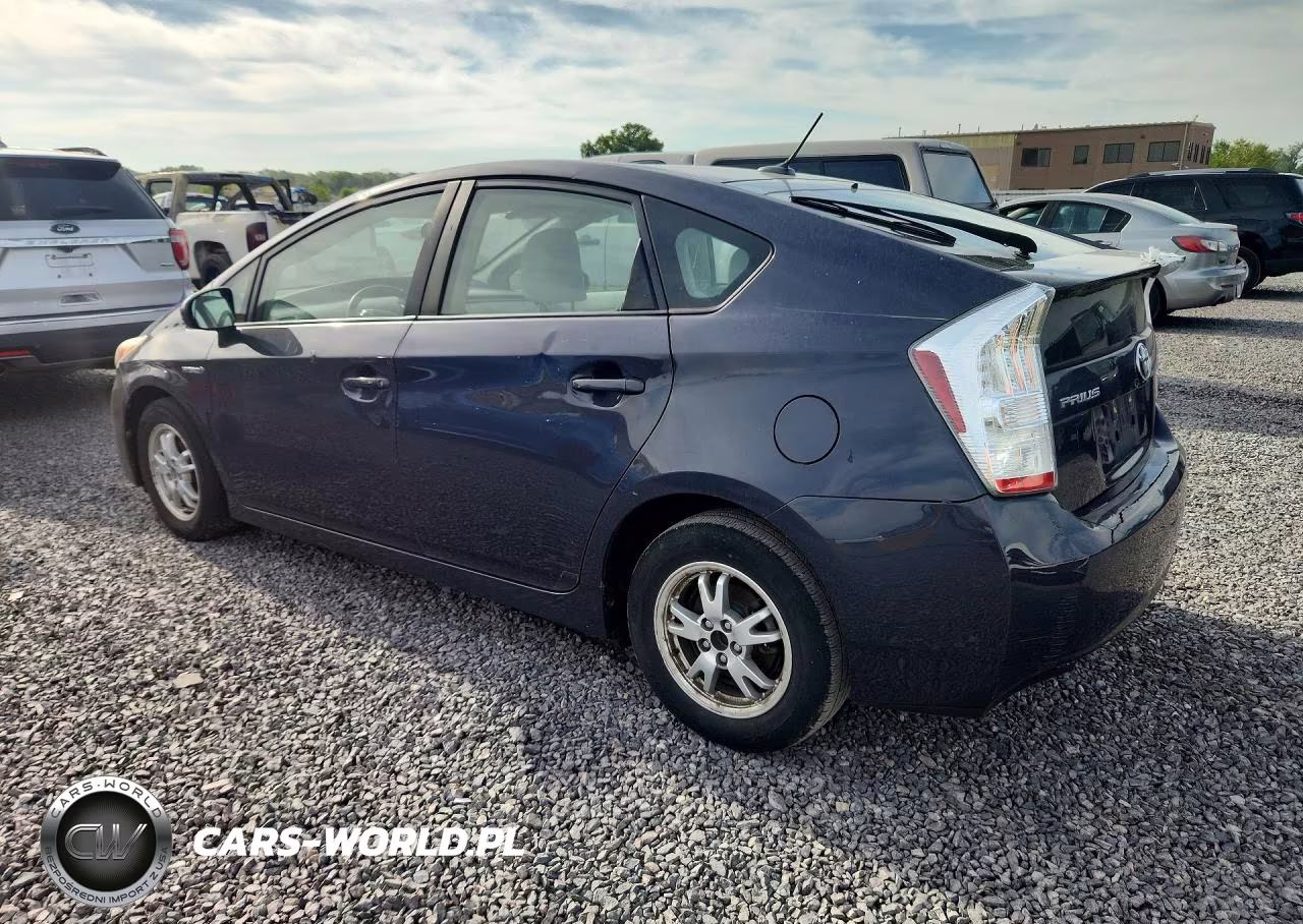 2011 Toyota Prius Two VIN:JTDKN3DU2B0268382 - 2