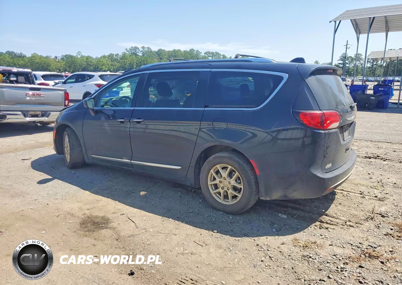 2020 Chrysler Pacifica Touring L VIN:2C4RC1BG7LR271548 - 2