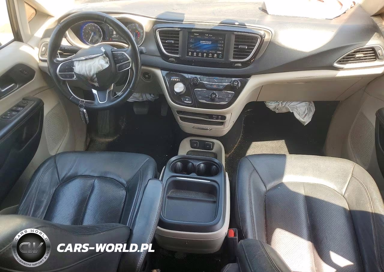 2020 Chrysler Pacifica Touring L VIN:2C4RC1BG7LR271548 - 8