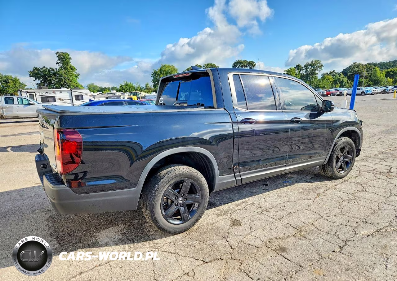 2023 Honda Ridgeline Black Edition VIN:5FPYK3F89PB016213 - 3