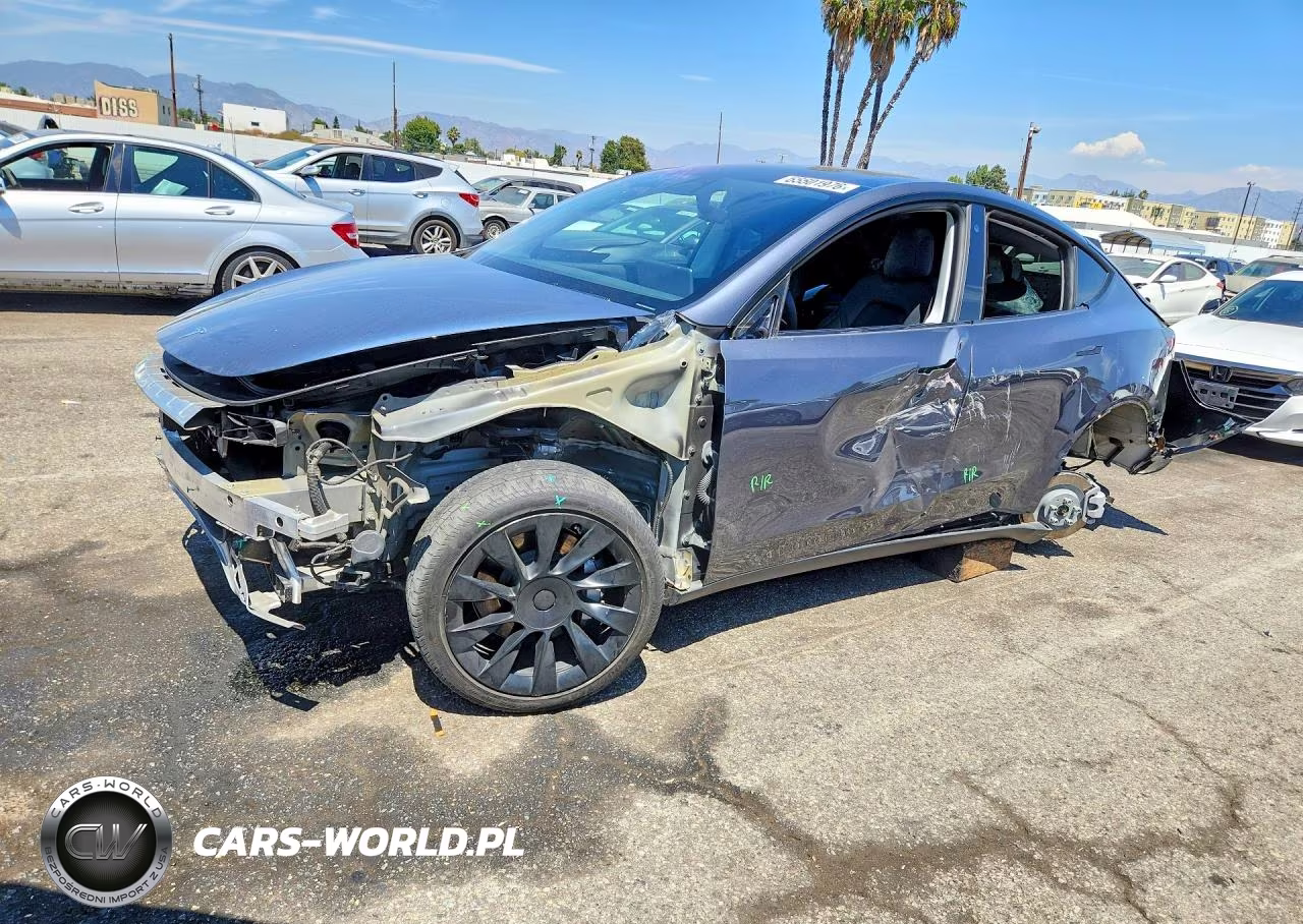 2021 Tesla Model Y VIN:5YJYGDEE0MF149025 - 1