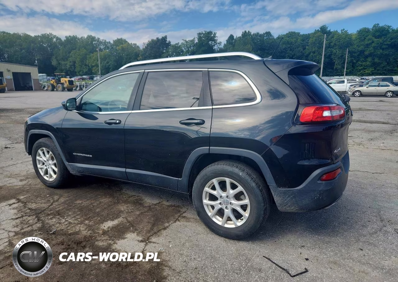 2015 Jeep Cherokee Latitude VIN:1C4PJMCS5FW753092 - 2