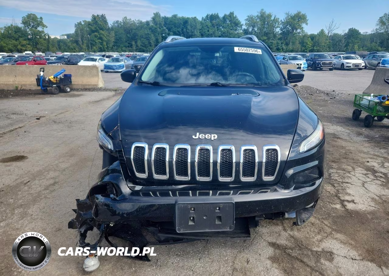 2015 Jeep Cherokee Latitude VIN:1C4PJMCS5FW753092 - 5
