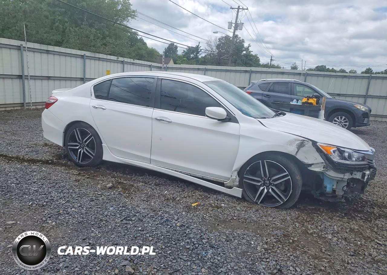 2017 Honda Accord Sport VIN:1HGCR2F57HA305763 - 4