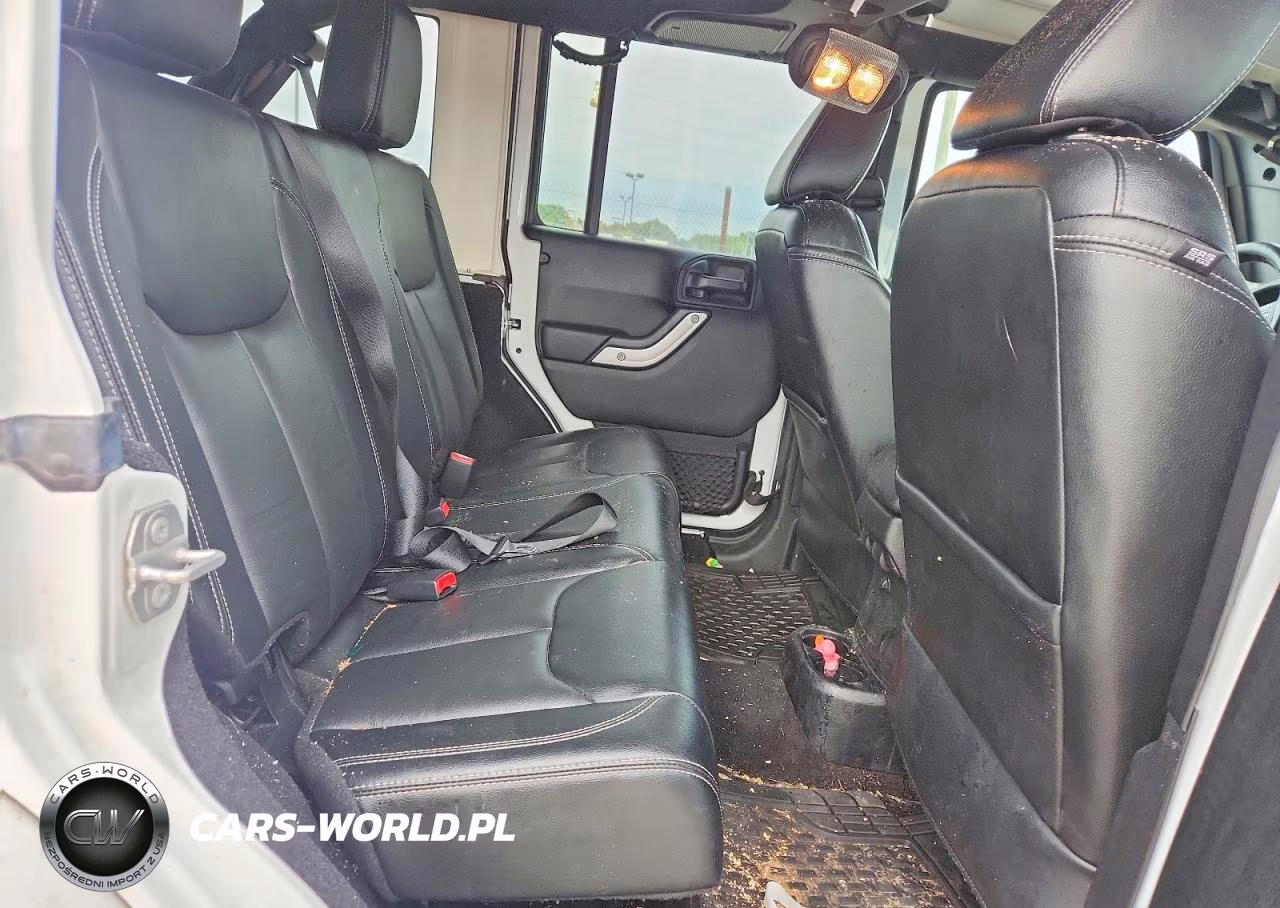 2018 Jeep Wrangler Unlimited Sahara VIN:1C4HJWEG2JL825174 - 11