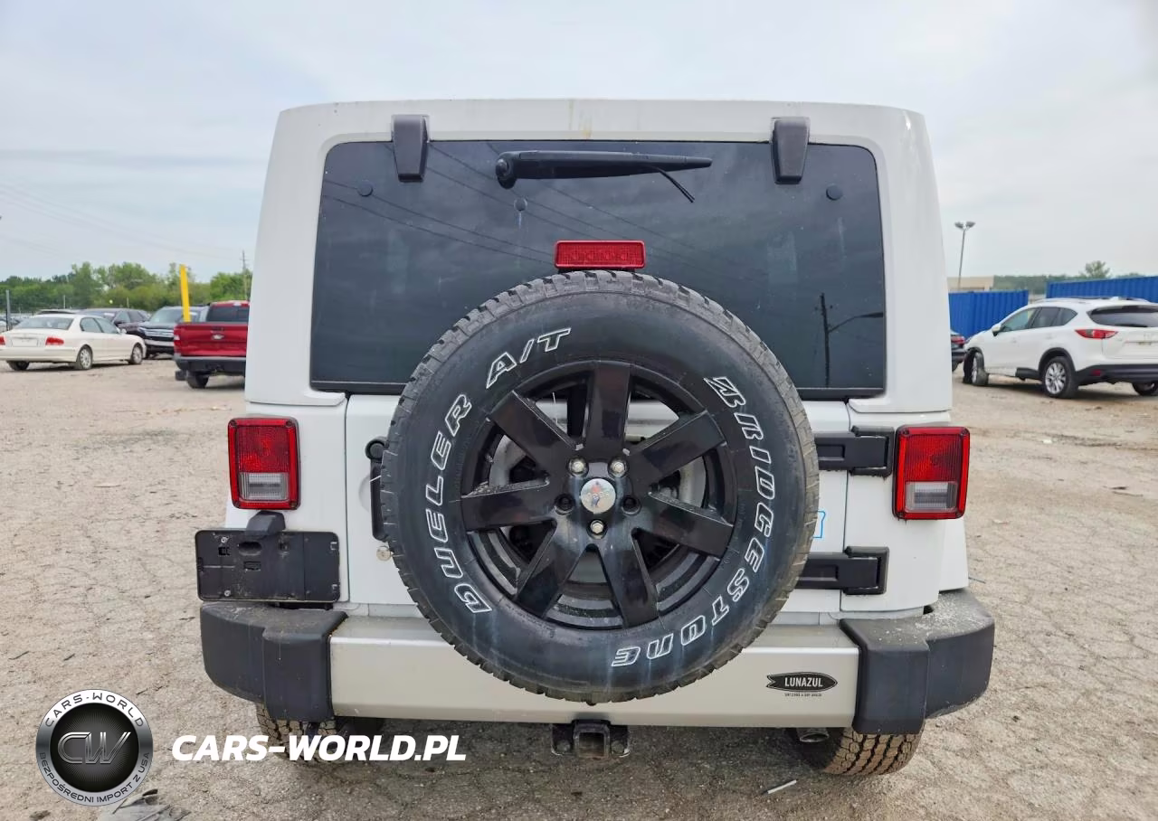 2018 Jeep Wrangler Unlimited Sahara VIN:1C4HJWEG2JL825174 - 6