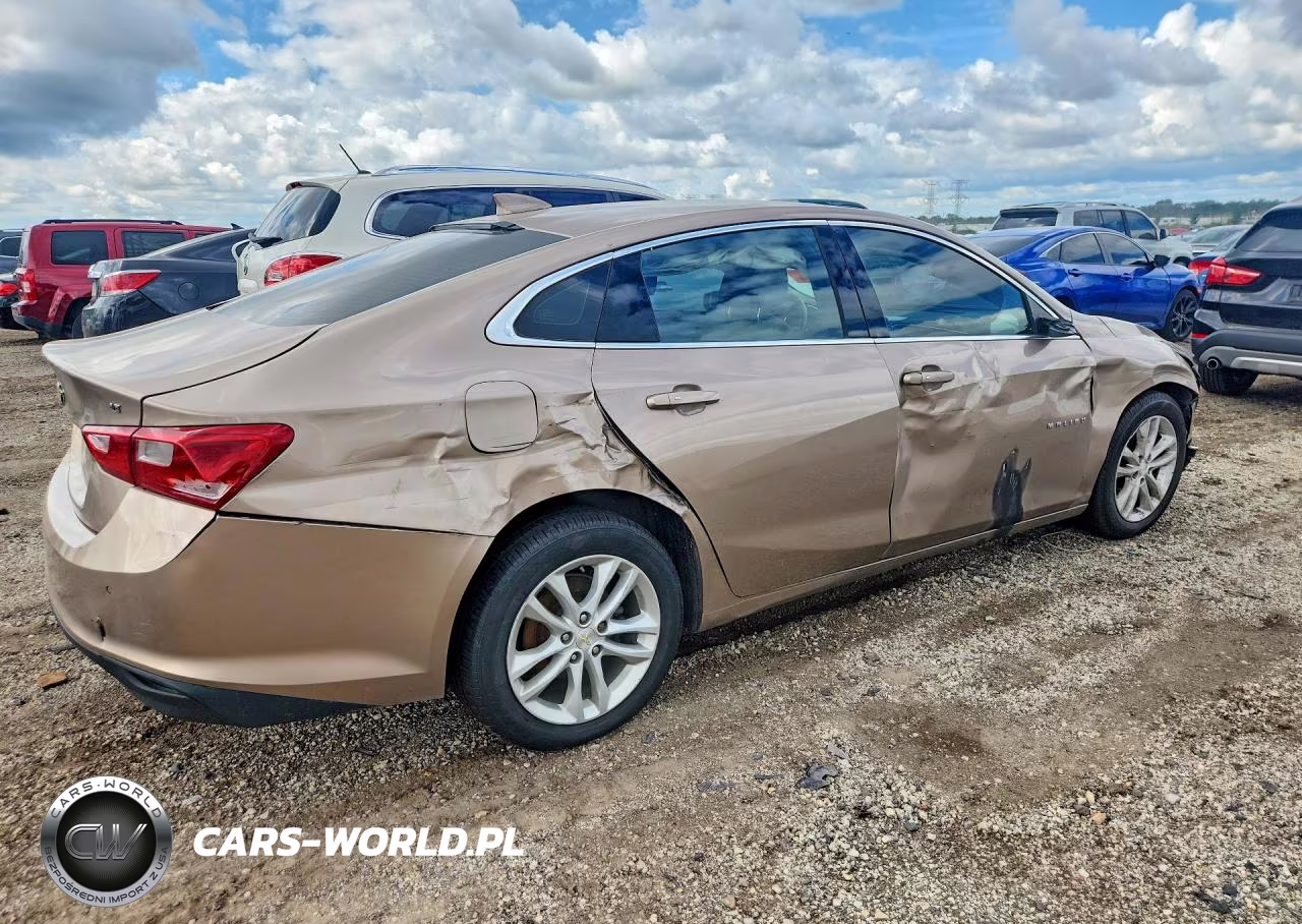 2018 Chevrolet Malibu Lt VIN:1G1ZD5ST3JF163104 - 3