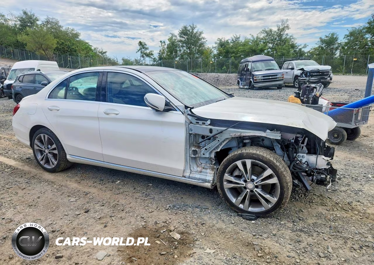 2016 Mercedes-Benz C 300 4Matic VIN:55SWF4KB1GU153432 - 4