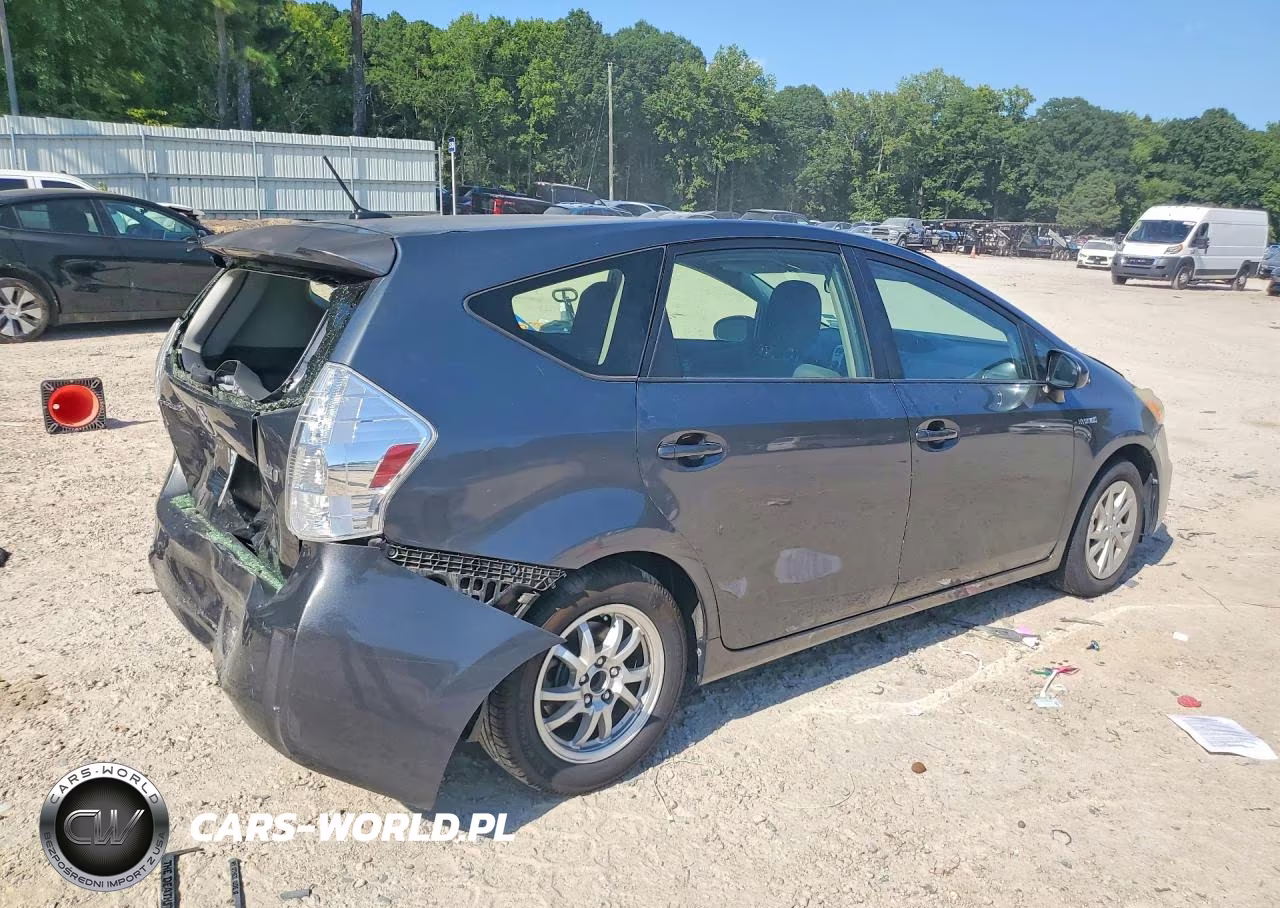 2013 Toyota Prius V Three VIN:JTDZN3EUXD3227593 - 3