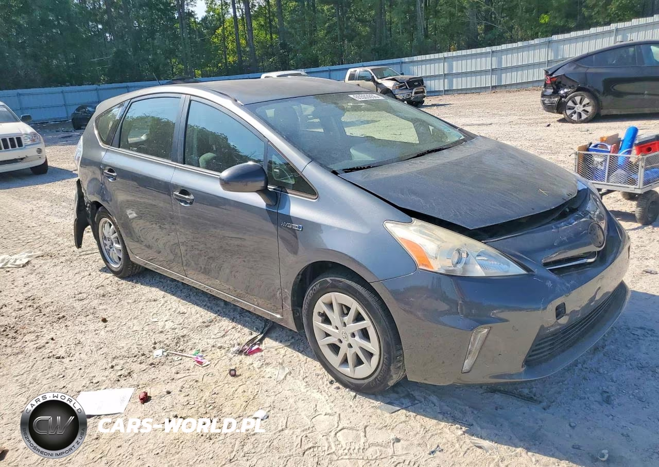2013 Toyota Prius V Three VIN:JTDZN3EUXD3227593 - 4