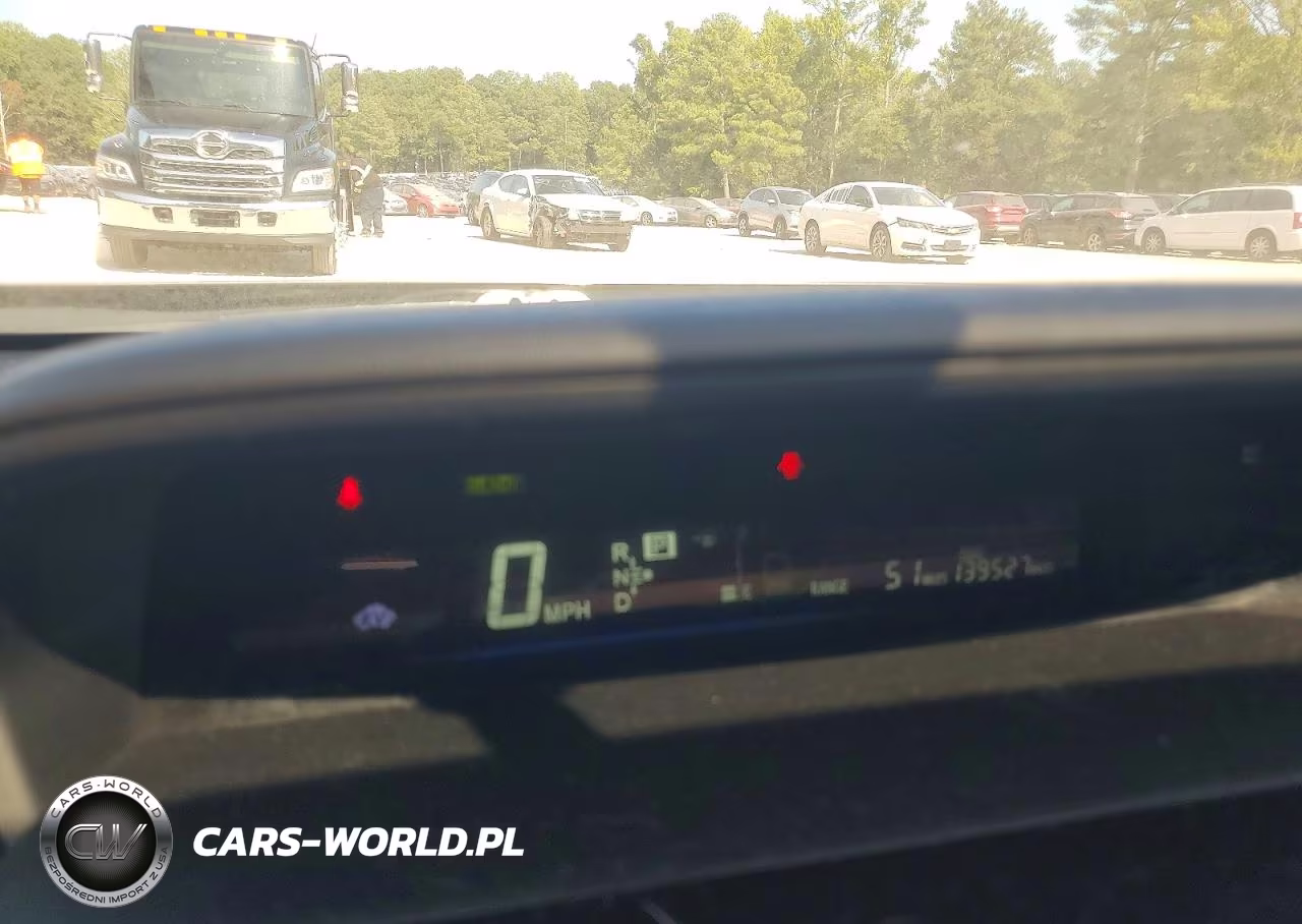 2013 Toyota Prius V Three VIN:JTDZN3EUXD3227593 - 9