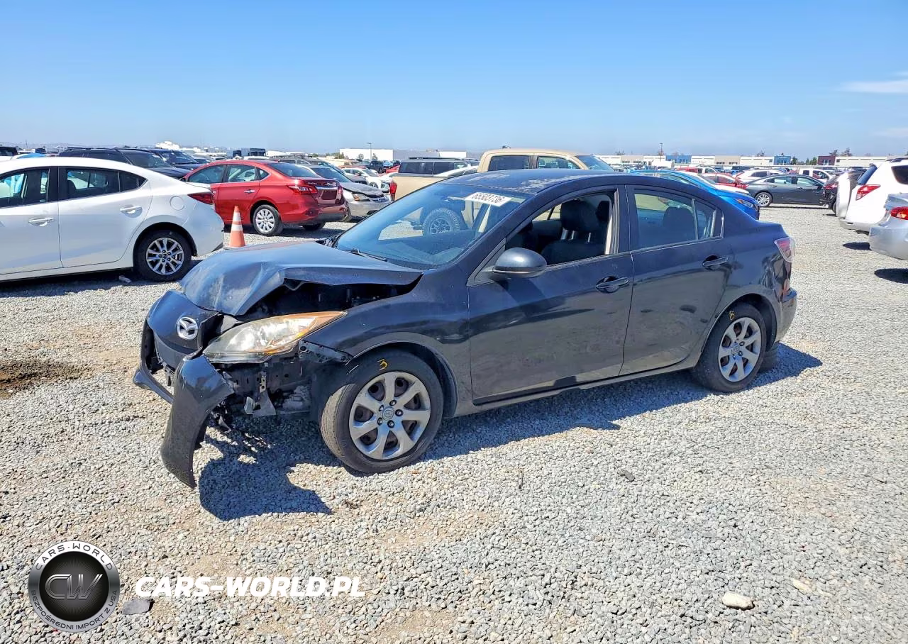 2013 Mazda 3 I