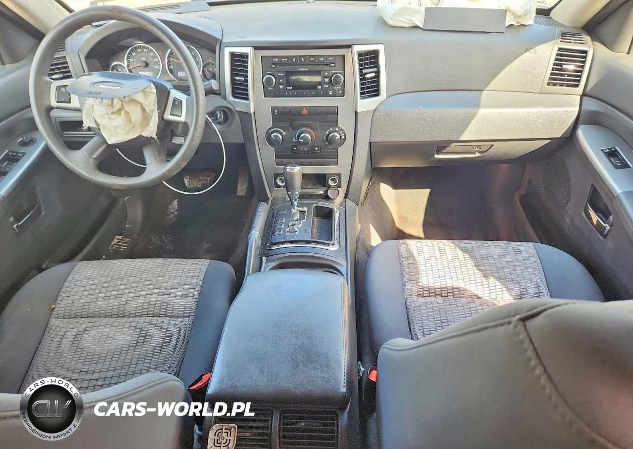 2010 Jeep Grand Cherokee Laredo VIN:1J4PR4GK6AC135349 - 8