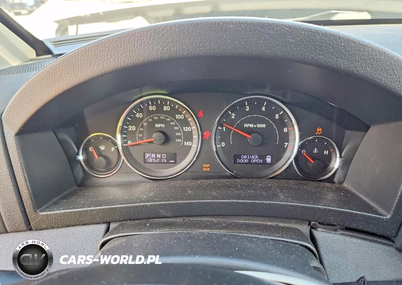2010 Jeep Grand Cherokee Laredo VIN:1J4PR4GK6AC135349 - 9
