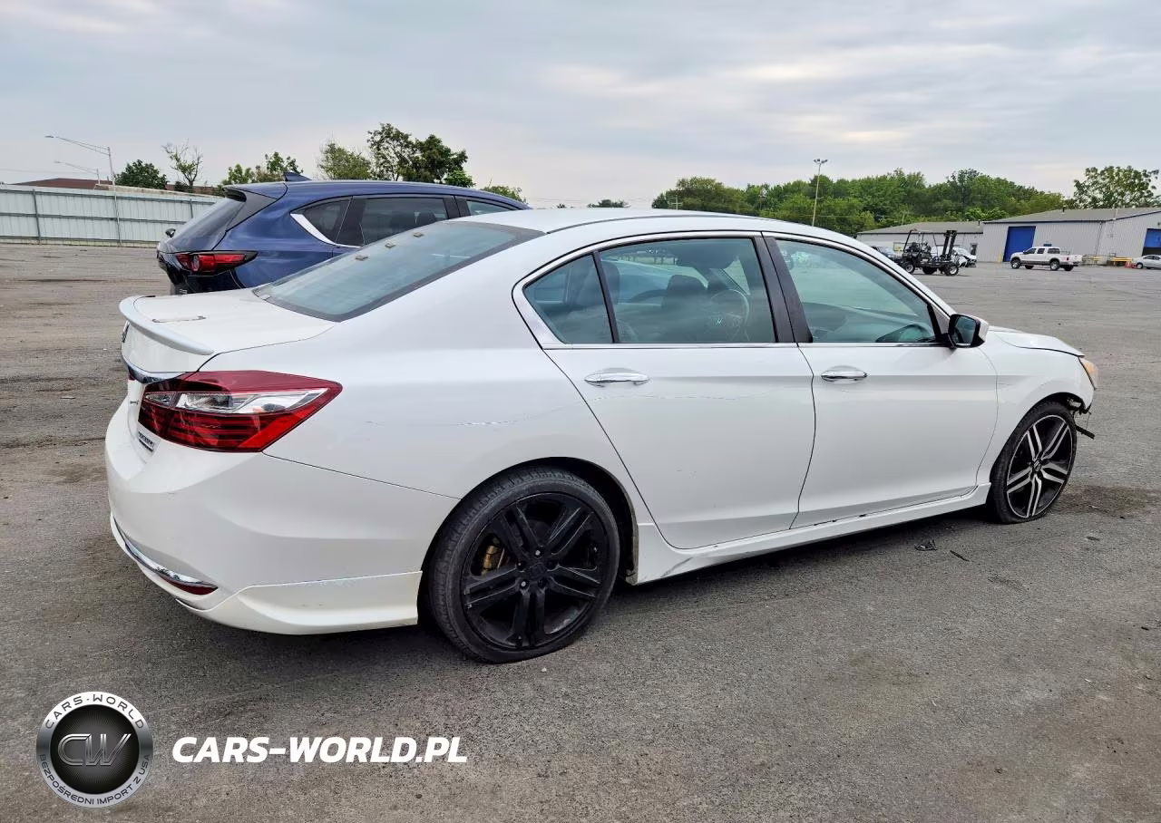 2017 Honda Accord Sport Special Edition VIN:1HGCR2F1XHA018964 - 3