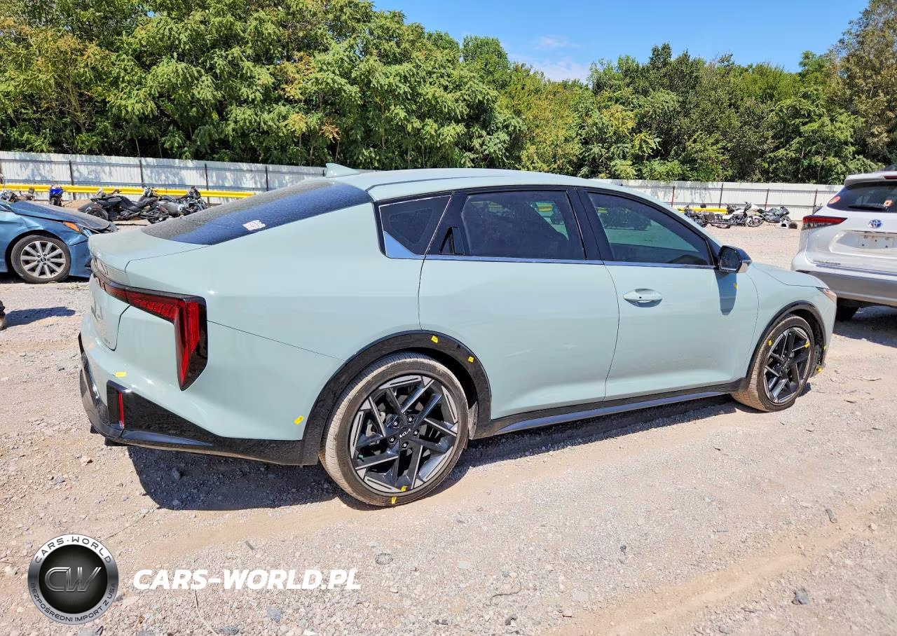 2025 Kia K4 Gt Line VIN:3KPFW4DE9SE124882 - 3