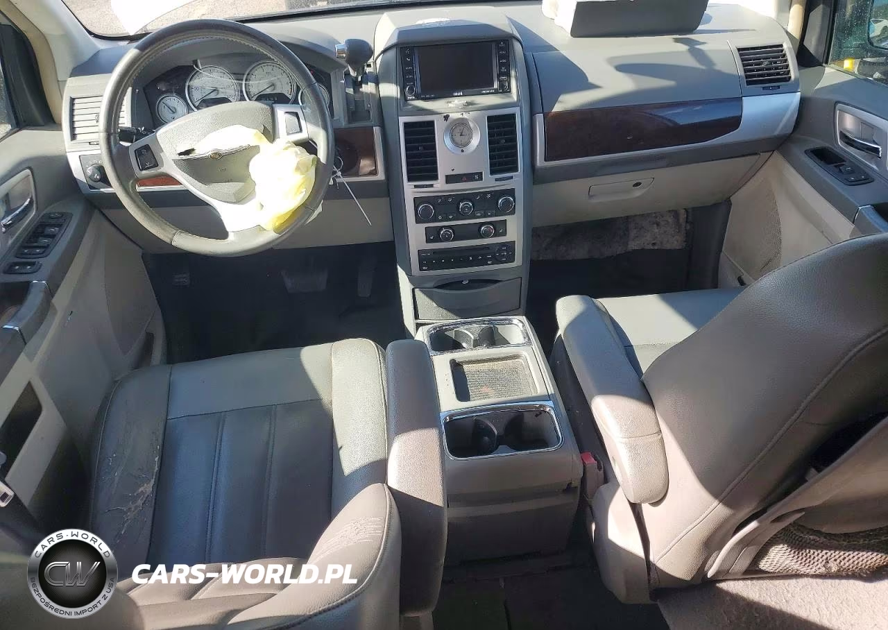 2010 Chrysler Town & Country Touring VIN:2A4RR5DX8AR345540 - 8