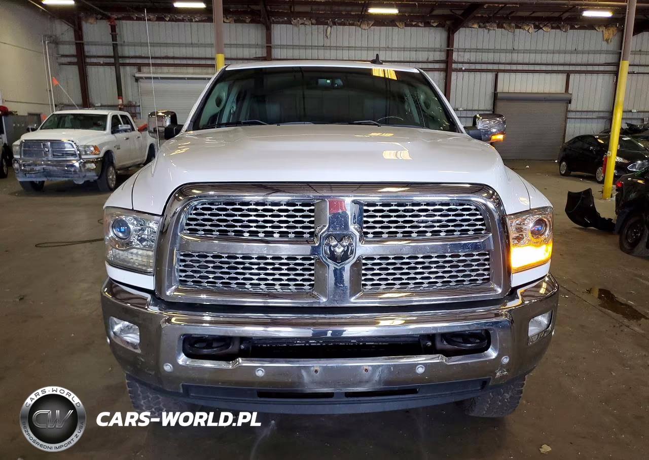 2017 Ram 2500 Laramie VIN:3C6UR5FL9HG676838 - 5