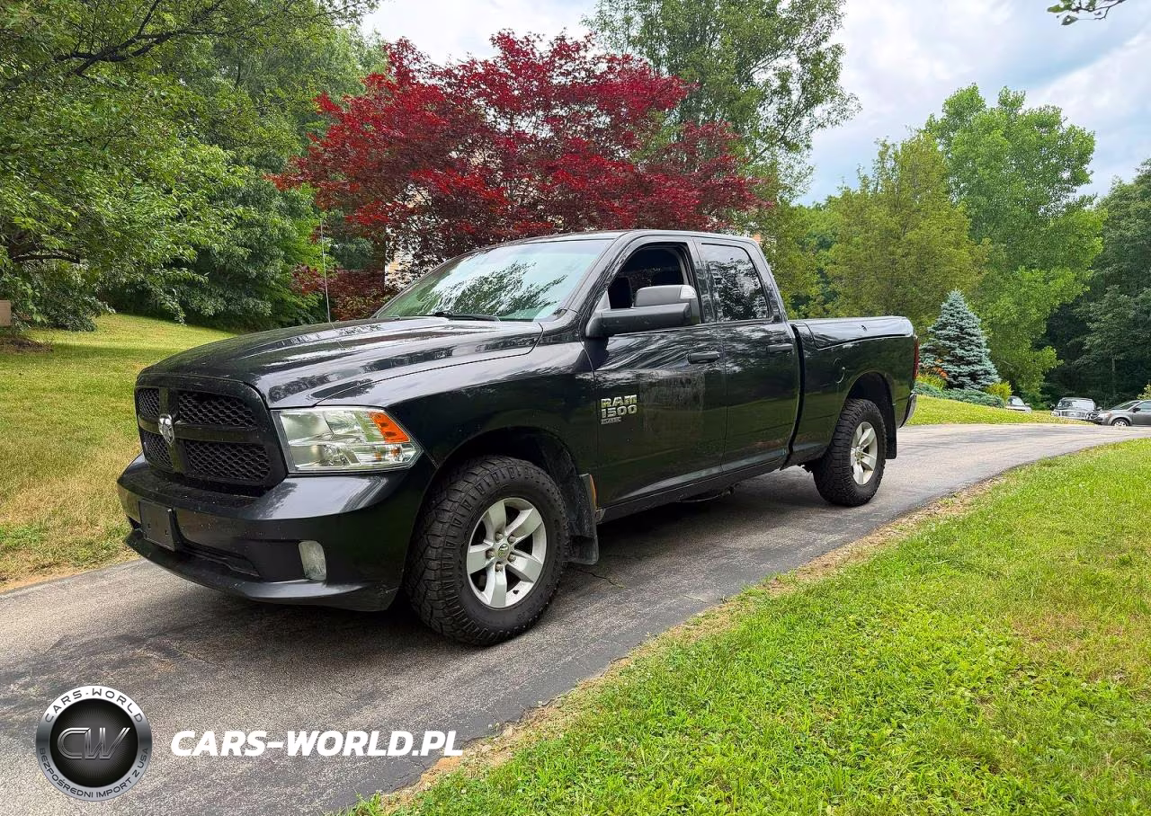 2019 Ram 1500 Classic Tradesman VIN:1C6RR7FG8KS504515 - 2