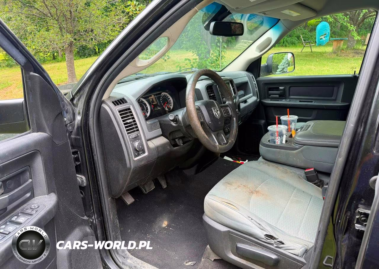 2019 Ram 1500 Classic Tradesman VIN:1C6RR7FG8KS504515 - 5