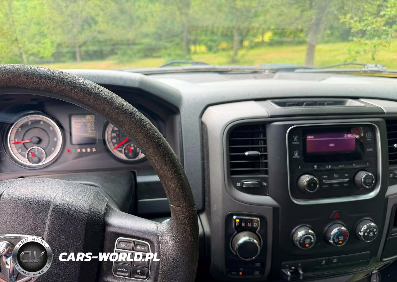 2019 Ram 1500 Classic Tradesman VIN:1C6RR7FG8KS504515 - 8