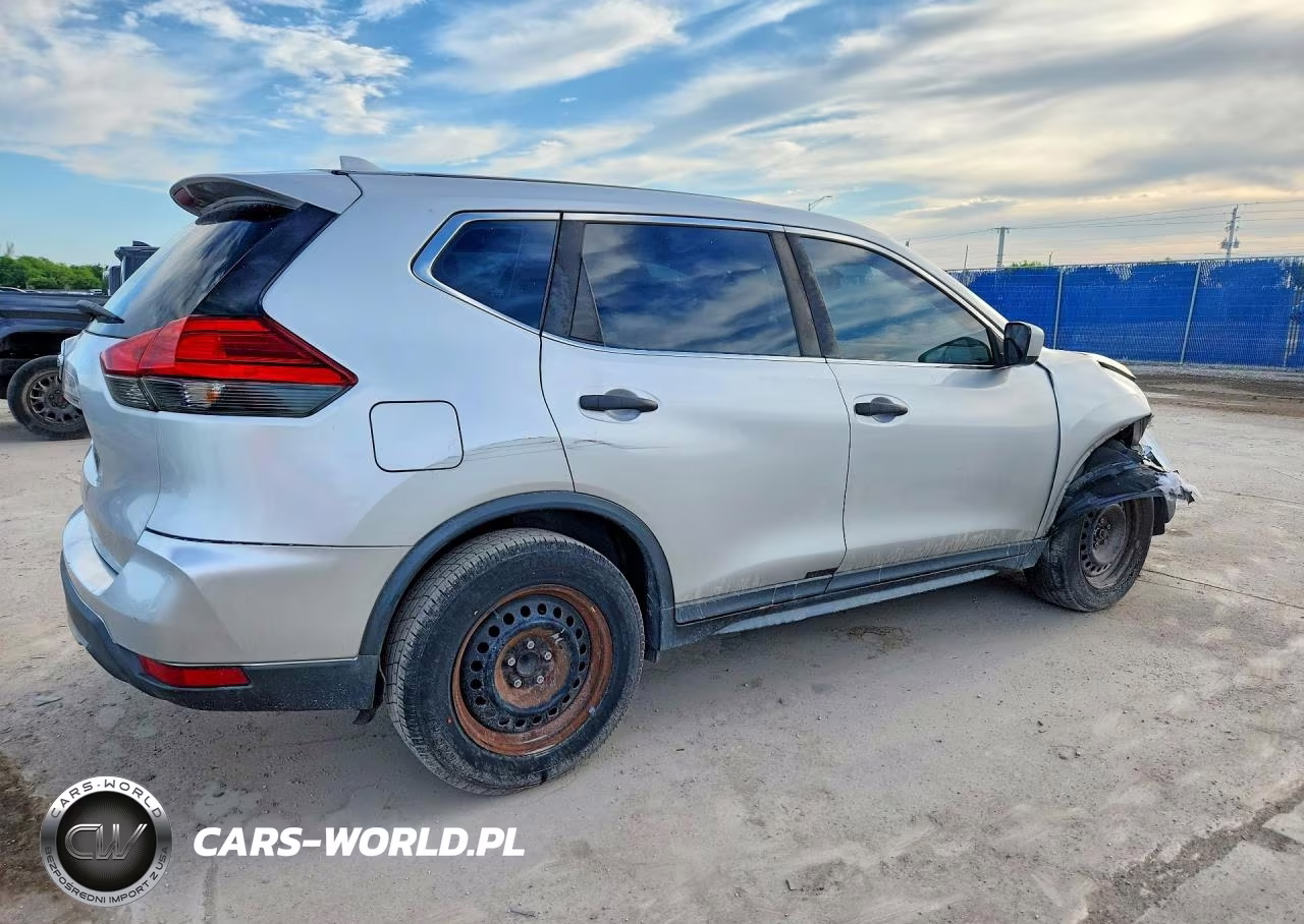 2017 Nissan Rogue S VIN:KNMAT2MT4HP530289 - 3