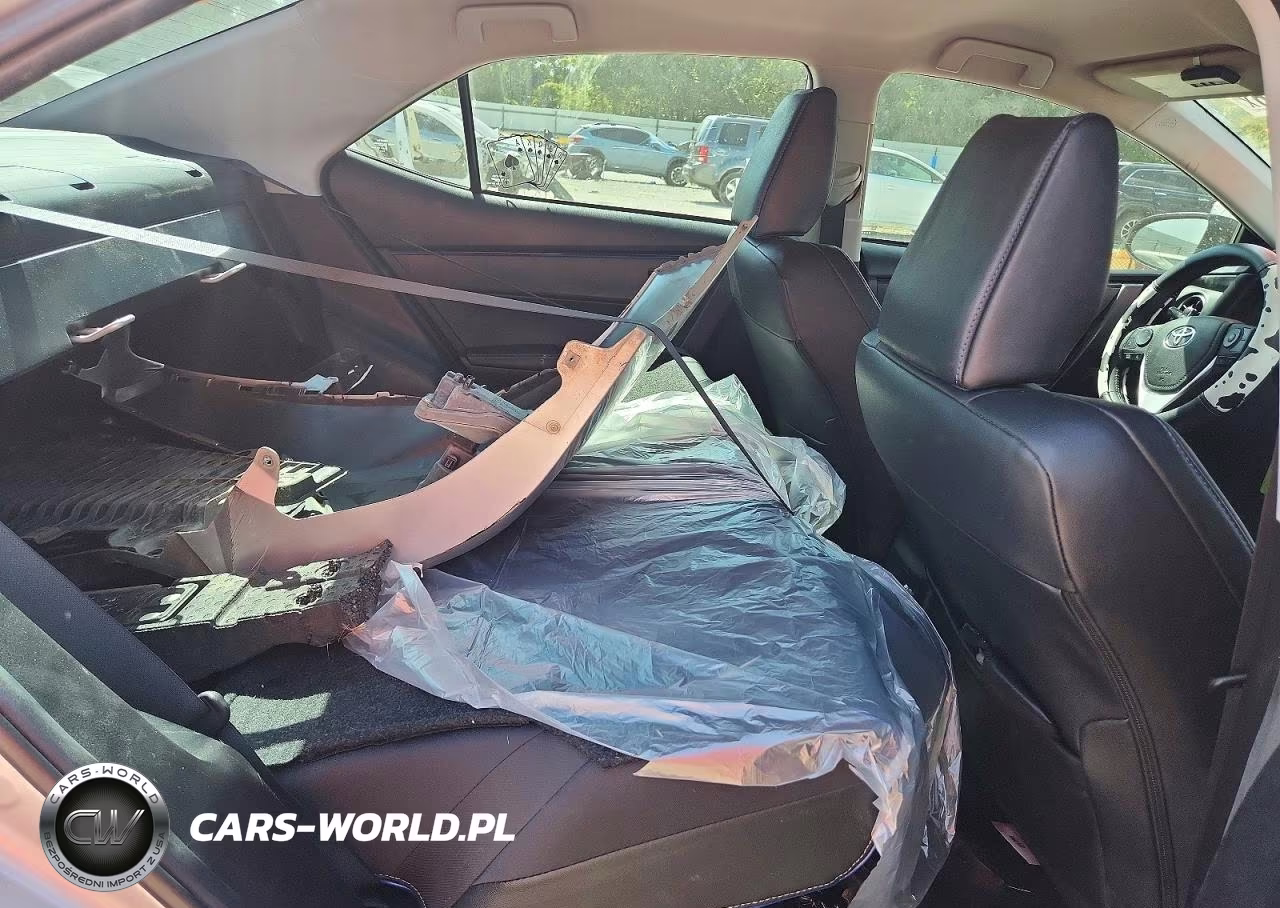 2018 Toyota Corolla Se VIN:5YFBURHE6JP784340 - 10