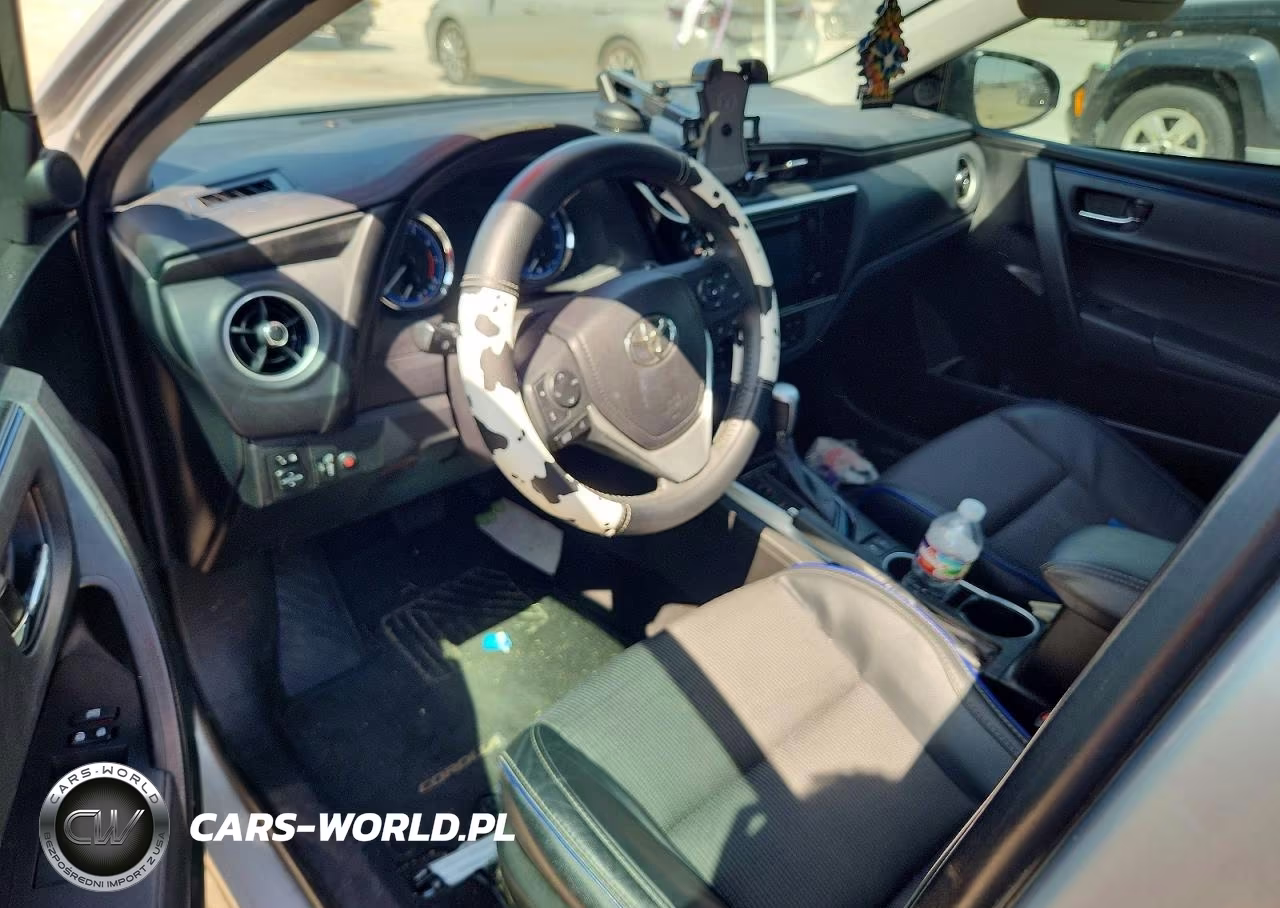 2018 Toyota Corolla Se VIN:5YFBURHE6JP784340 - 8