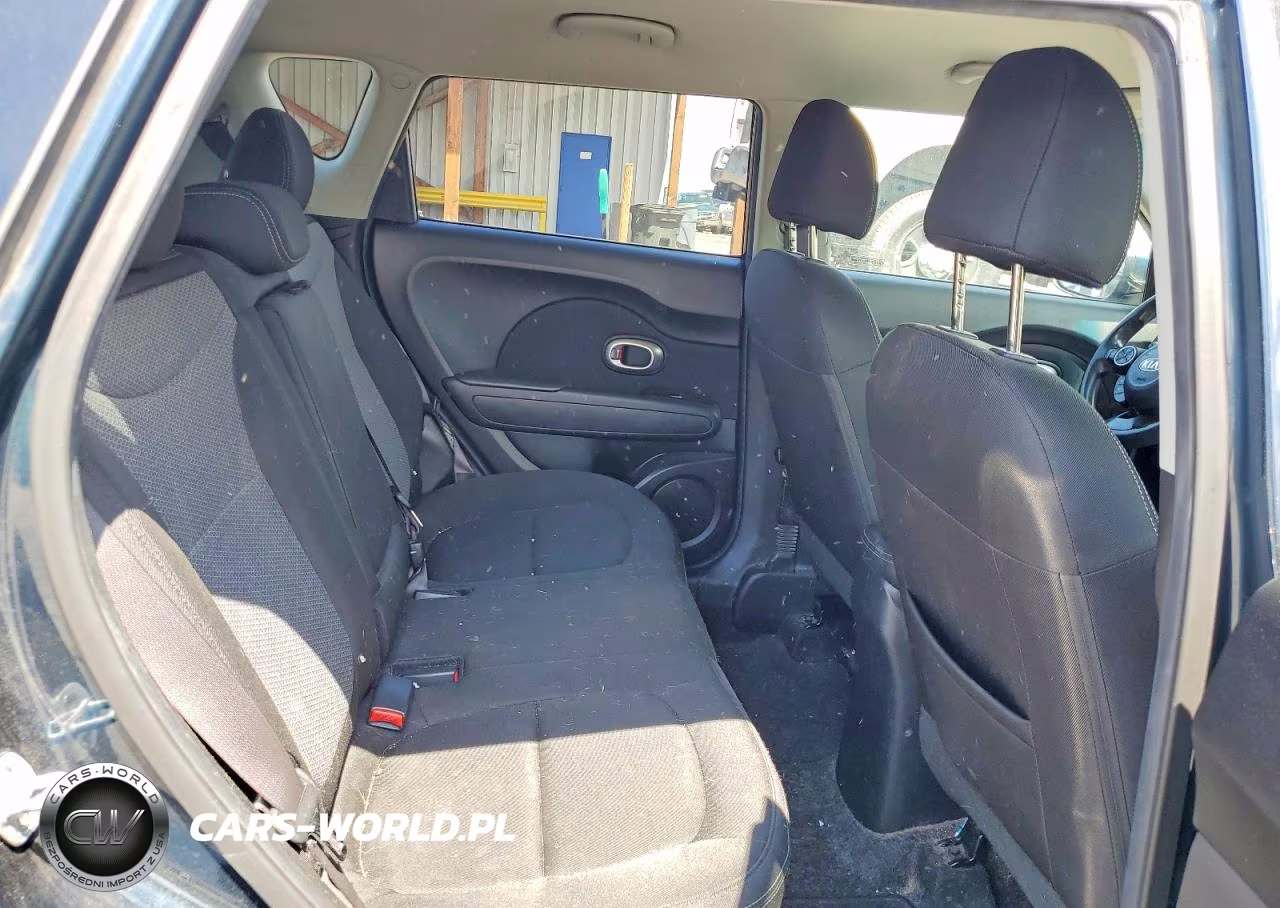 2018 Kia Soul + VIN:KNDJP3A50J7597865 - 10